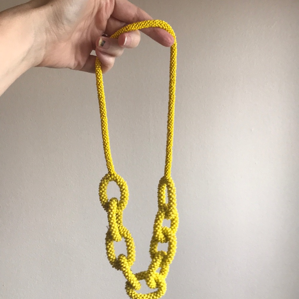 Hand-beaded necklace from Rwanda - Picture 2 of 3